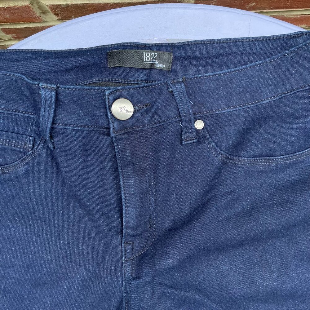 1822 Denim Shorts - Picture 8 of 11